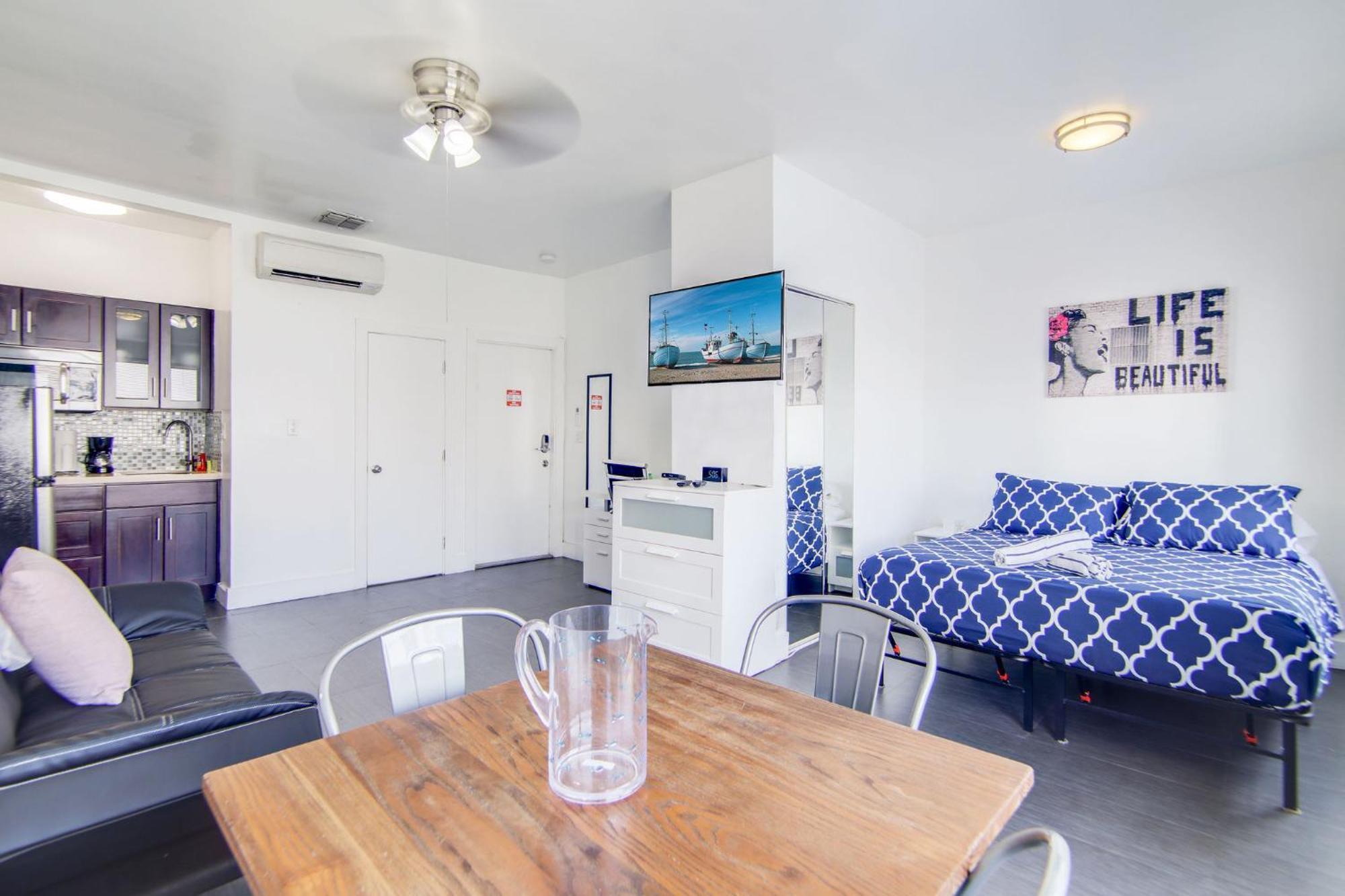 Chic Large Studio Apt Near Ocean Drive South Beach Μαϊάμι Μπιτς Εξωτερικό φωτογραφία