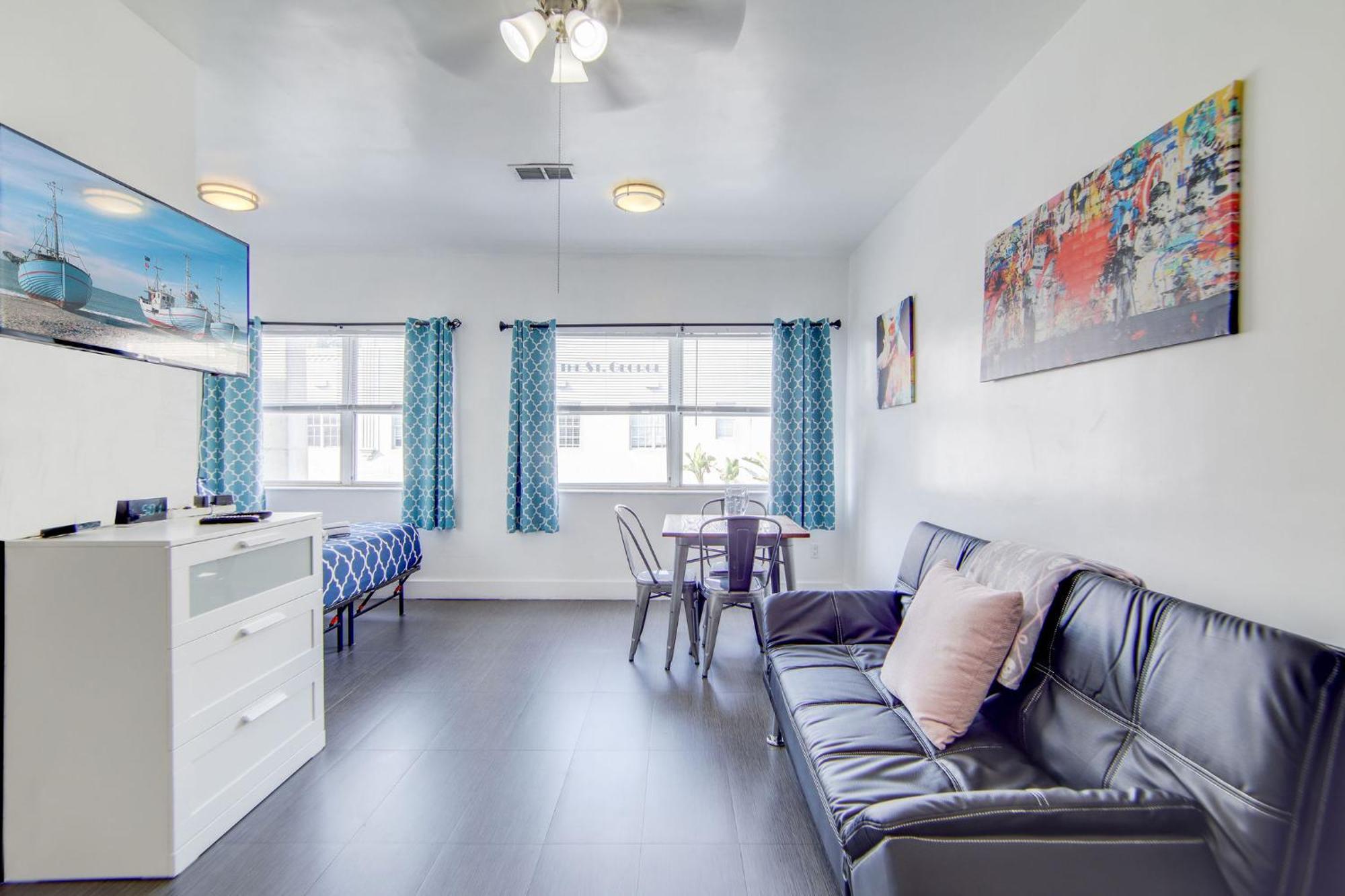 Chic Large Studio Apt Near Ocean Drive South Beach Μαϊάμι Μπιτς Εξωτερικό φωτογραφία