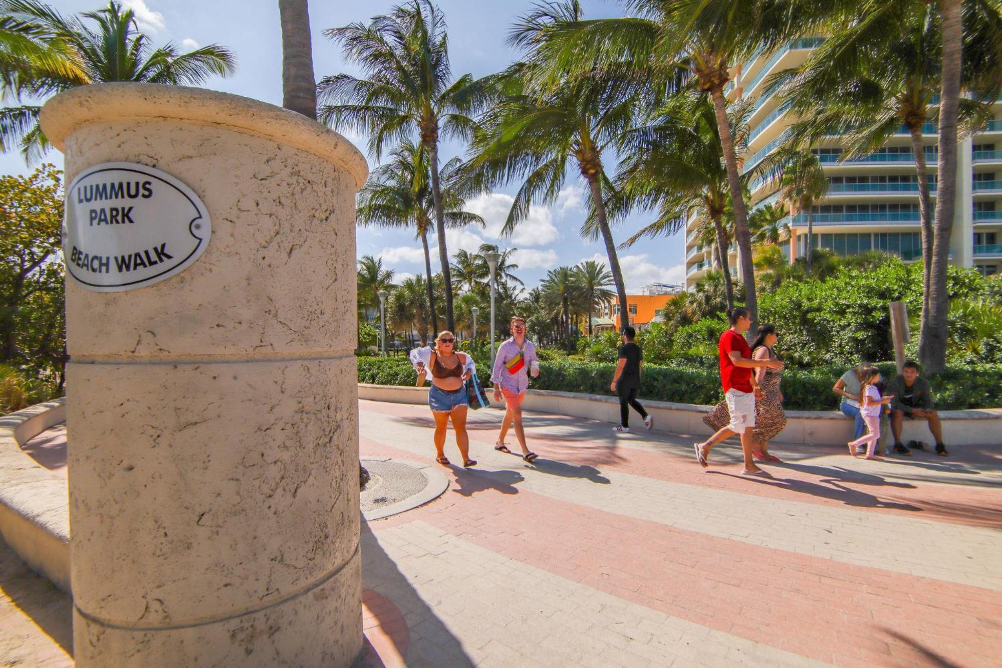 Chic Large Studio Apt Near Ocean Drive South Beach Μαϊάμι Μπιτς Εξωτερικό φωτογραφία